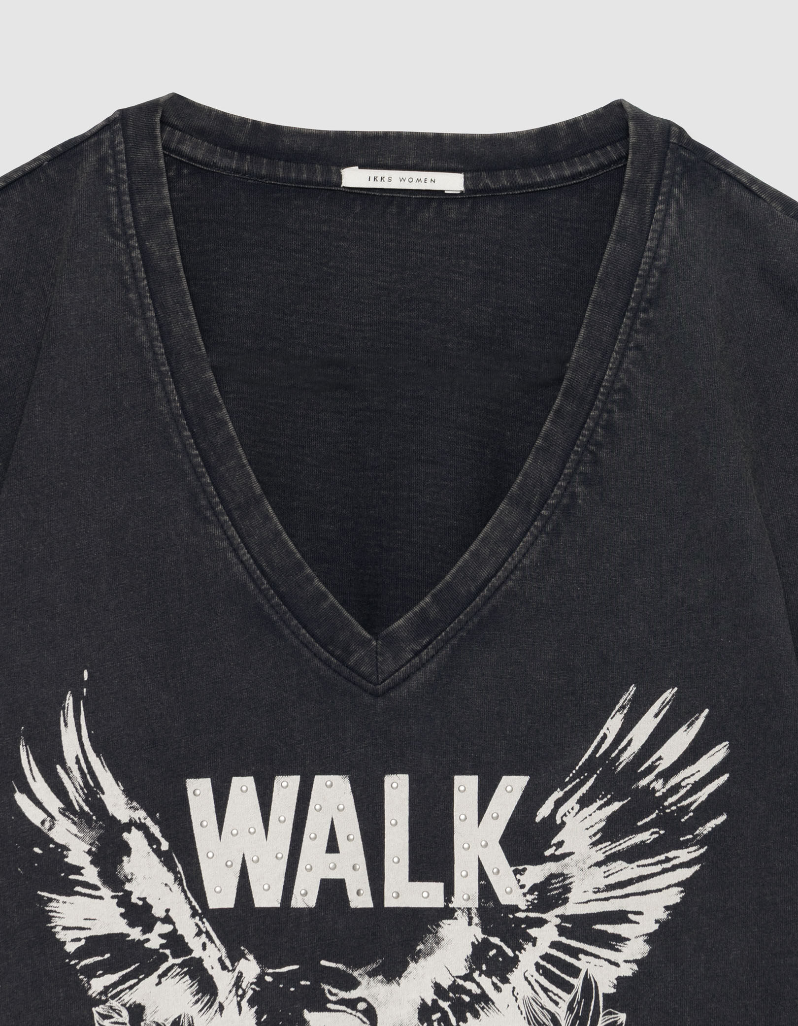 Tee-shirt col V noir coton bio délavé visuel aigle Femme