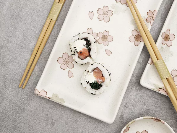Zestaw do sushi dla 2 osób (4 el.) z pałeczkami Tokyo Design Studio - Sakura White 33758