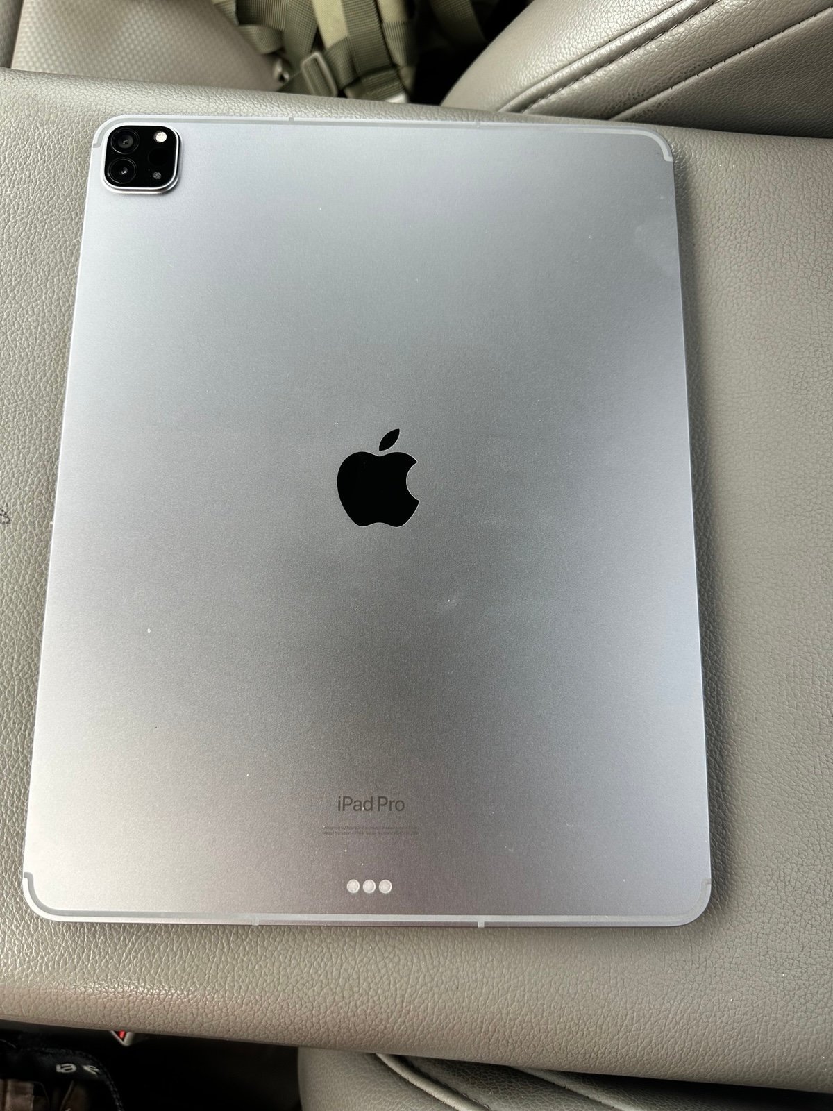 Apple iPad Pro 12.9 Inch (6th Gen) - WiFi + Cellular 128GB Silver - Very Good