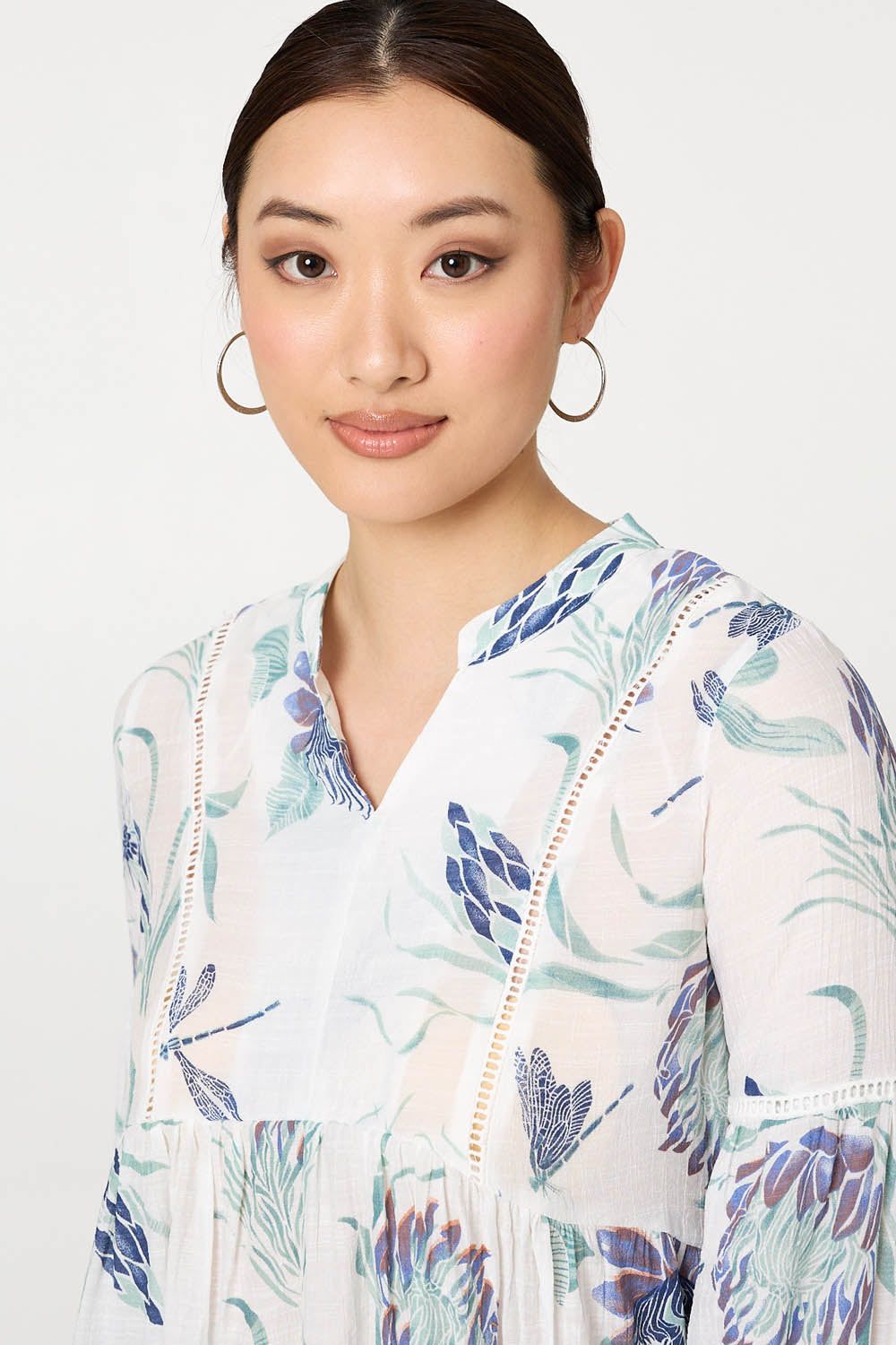 Izabel London Floral Lace Ruched 3/4 Sleeve Blouse