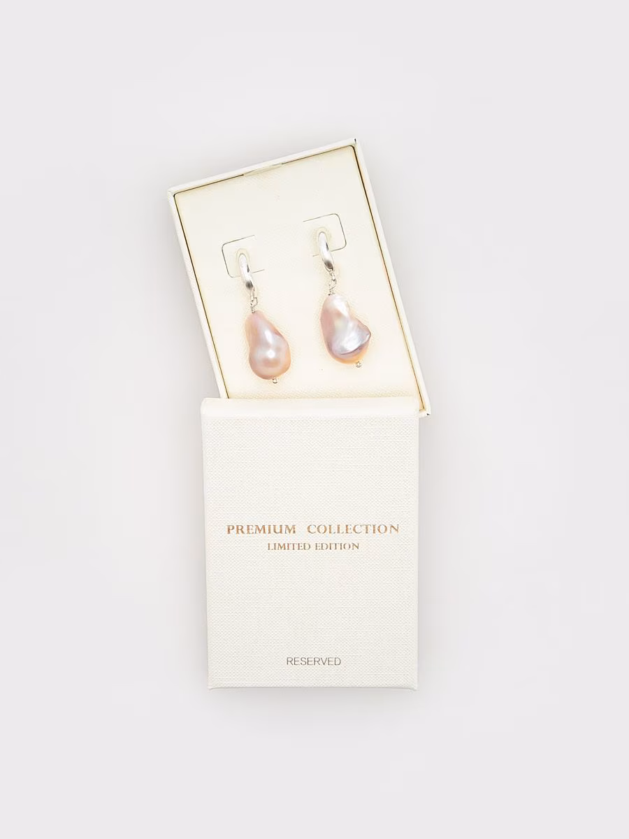 Silver-Plated Earrings With Natural Pearl