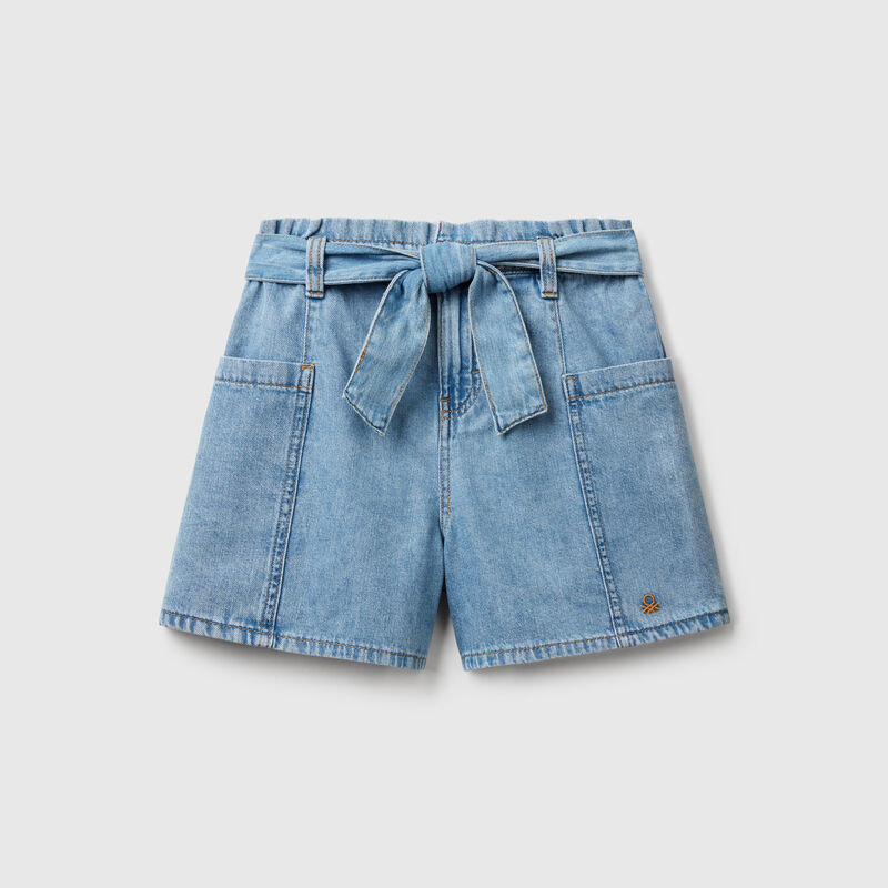 Light denim paperbag bermudas