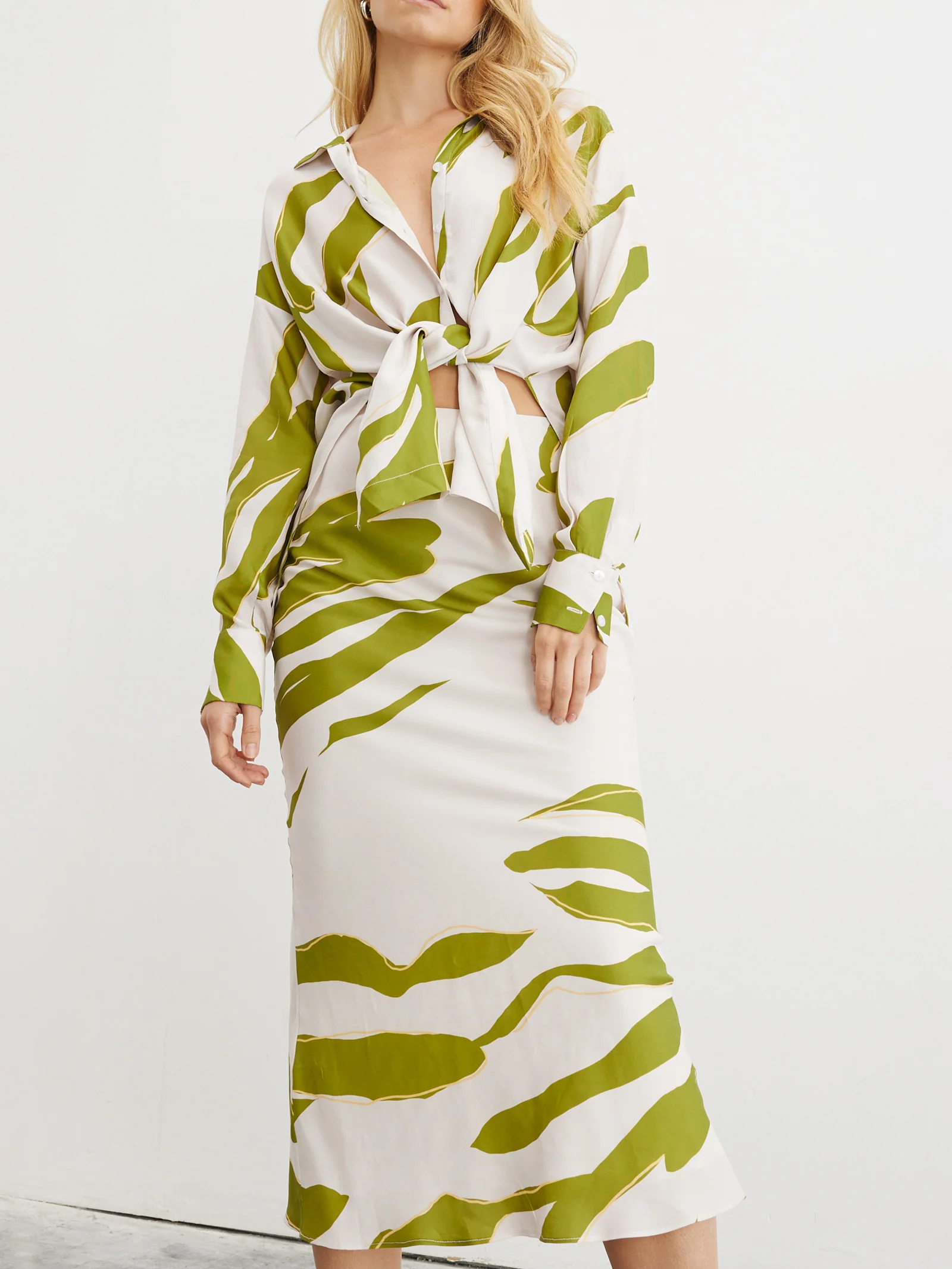 Motion Bias Slip Skirt