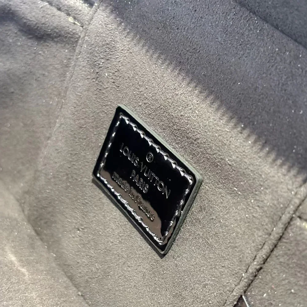 Louis Vuitton Vanity Chain Pouch (7A regular version)
