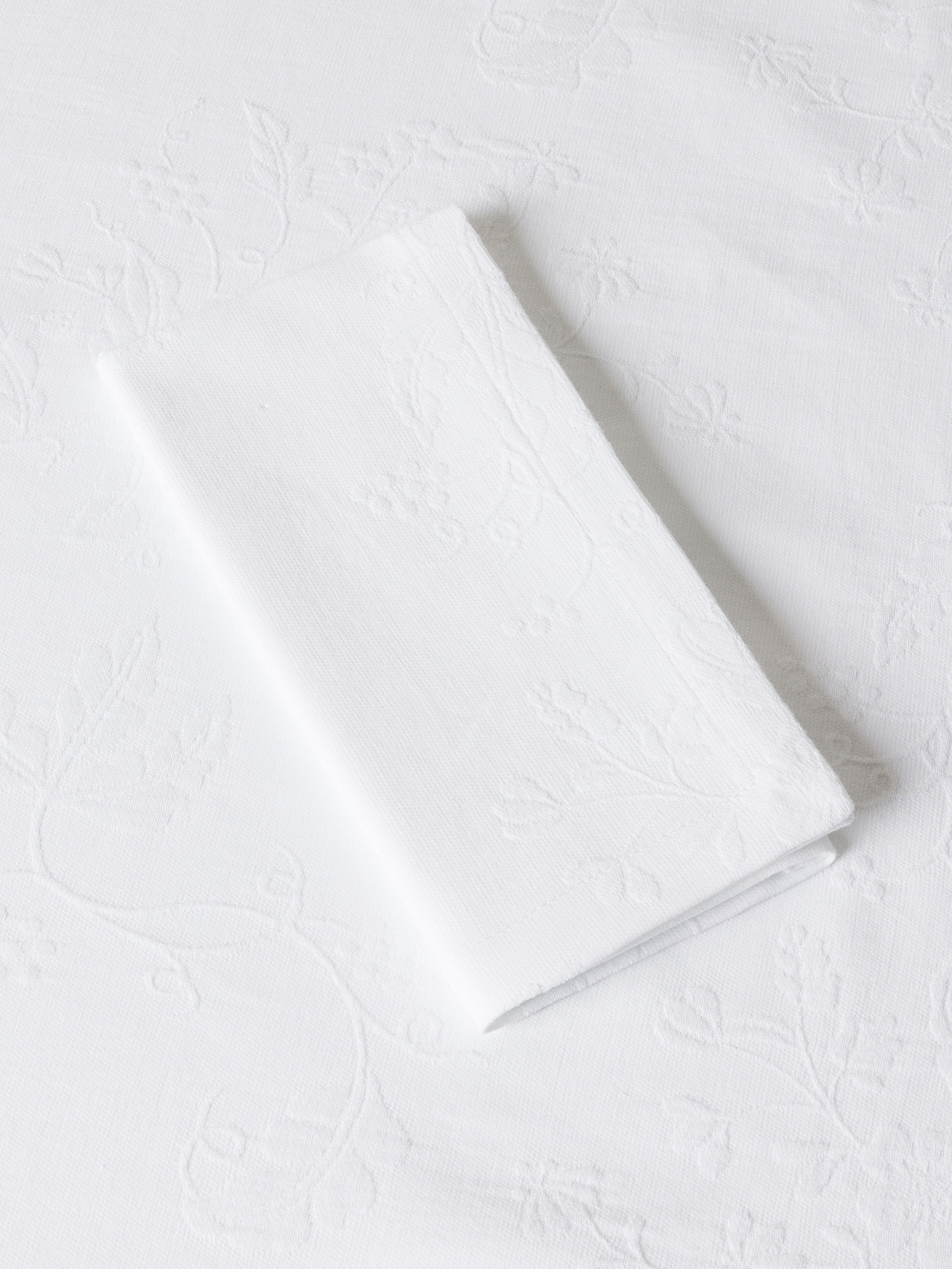 Tovaglia in puro cotone jacquard motivo floreale