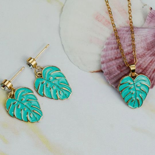 The Colourful Aura Green Leaf Zircon Charm Dangle Feather Pendant Necklace and Stud Earrings