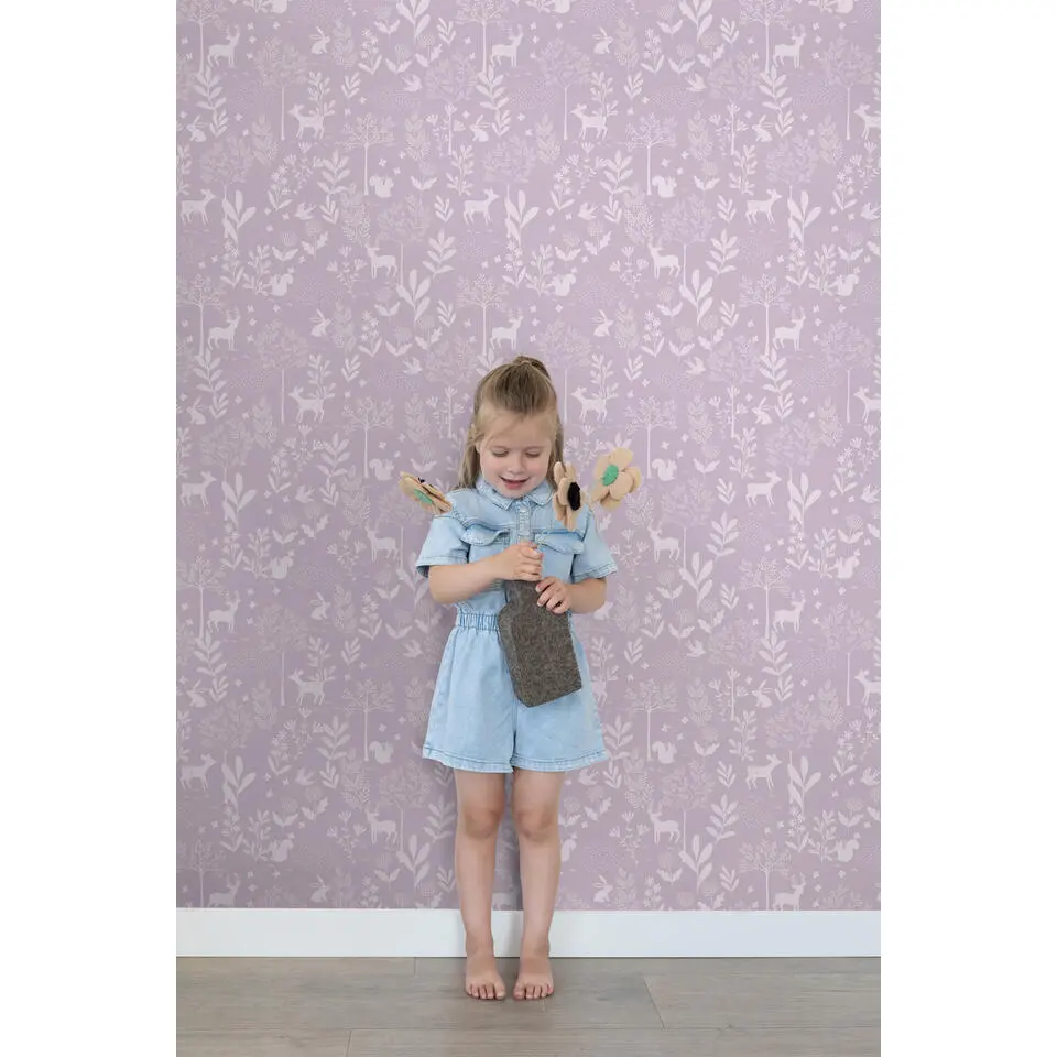 ESTAhome behang bos met bosdieren paars - 53 cm x 10.05 m