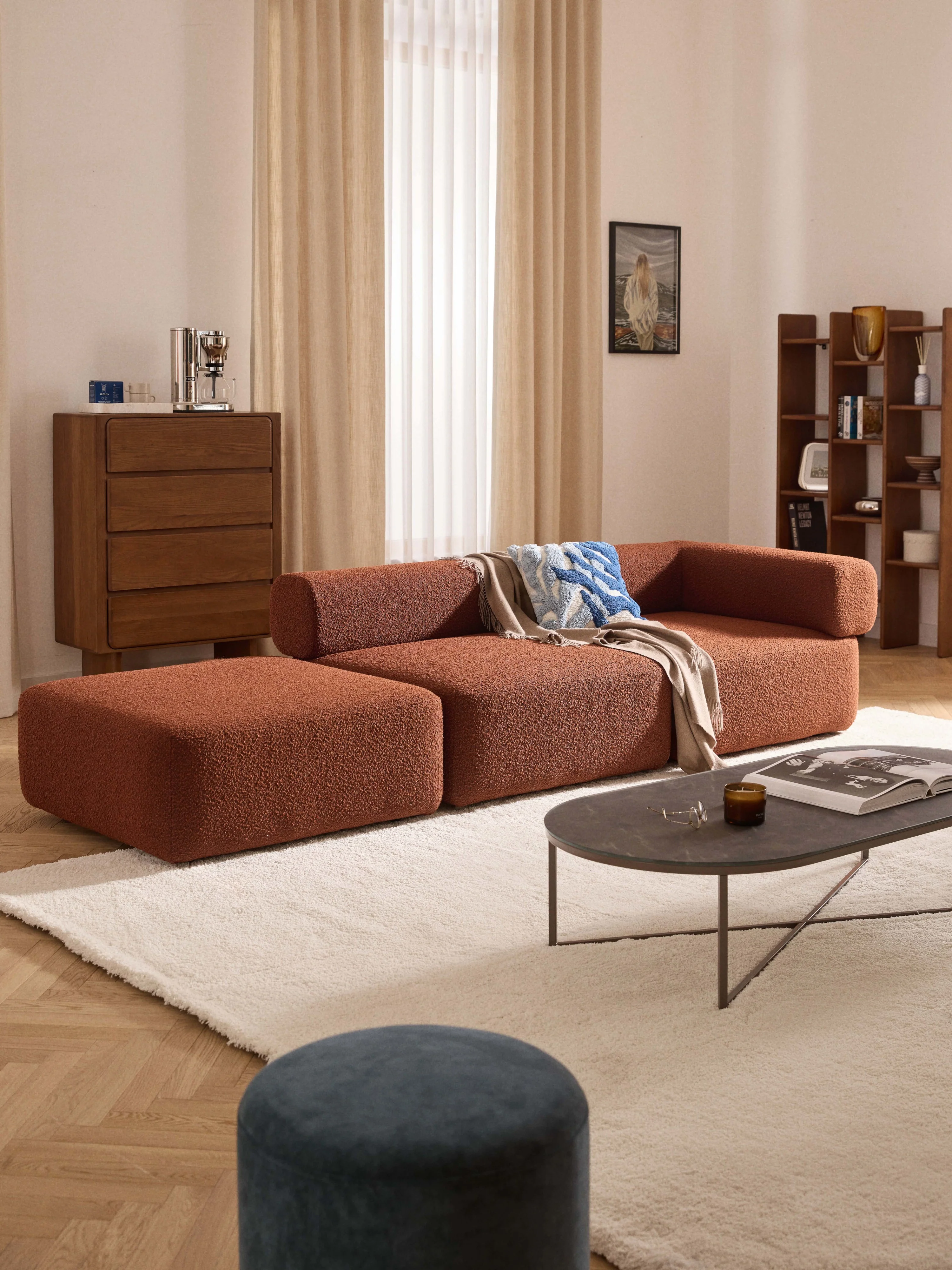 Bouclé-Sofa-Hocker Anton