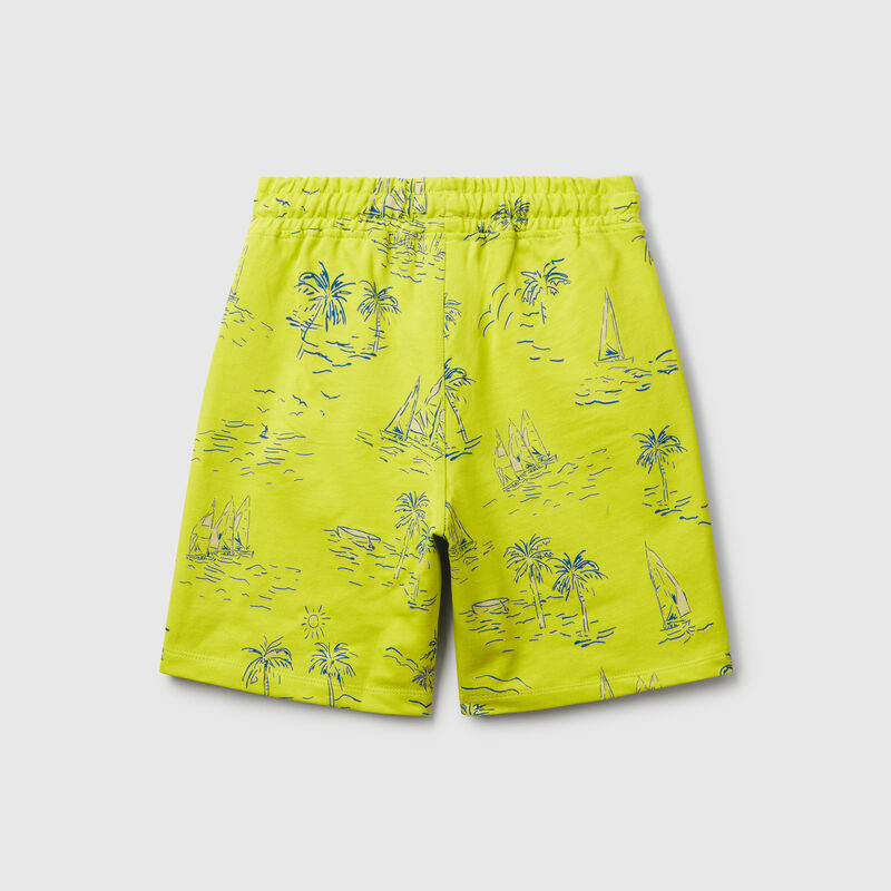 Bermudas with tropical print