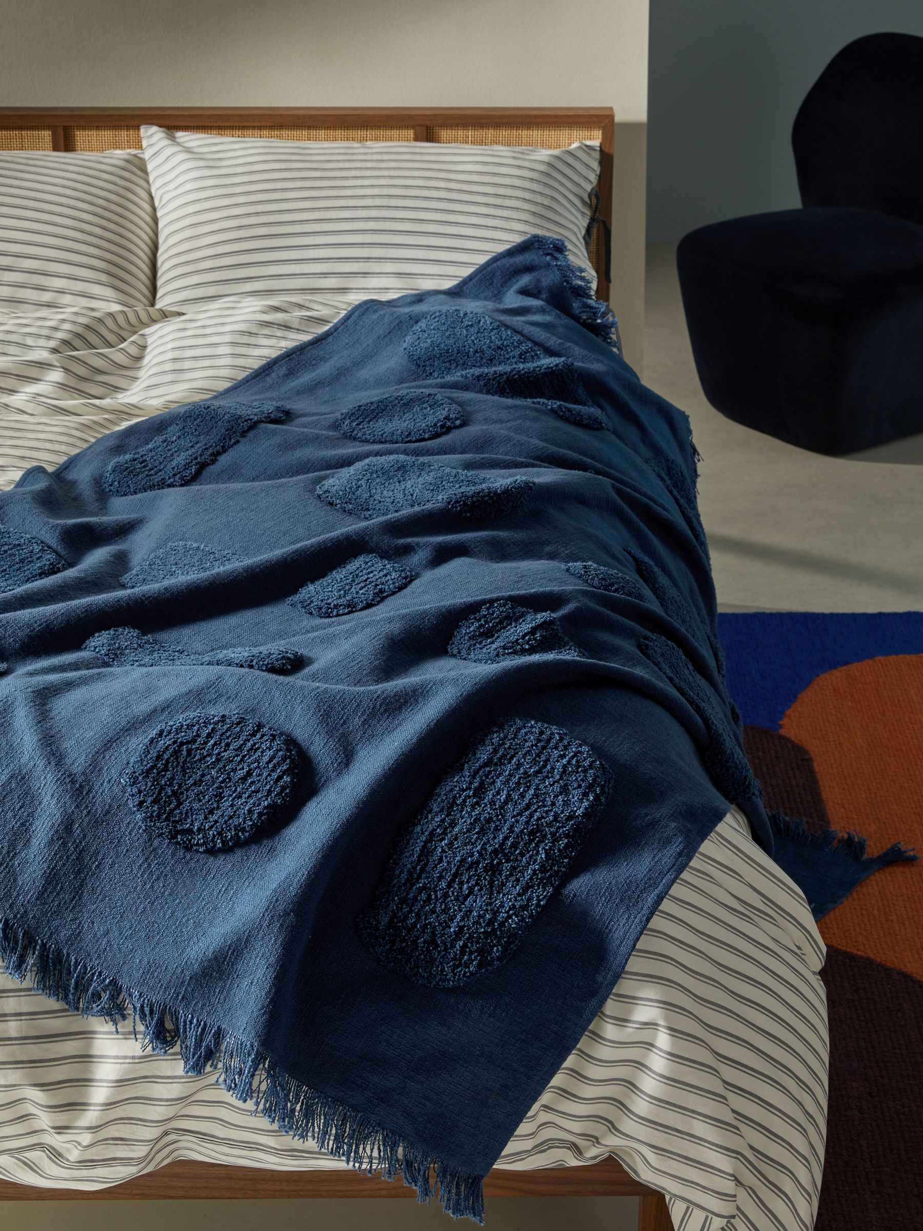 Emil Abstract Tufted Throw in Navy