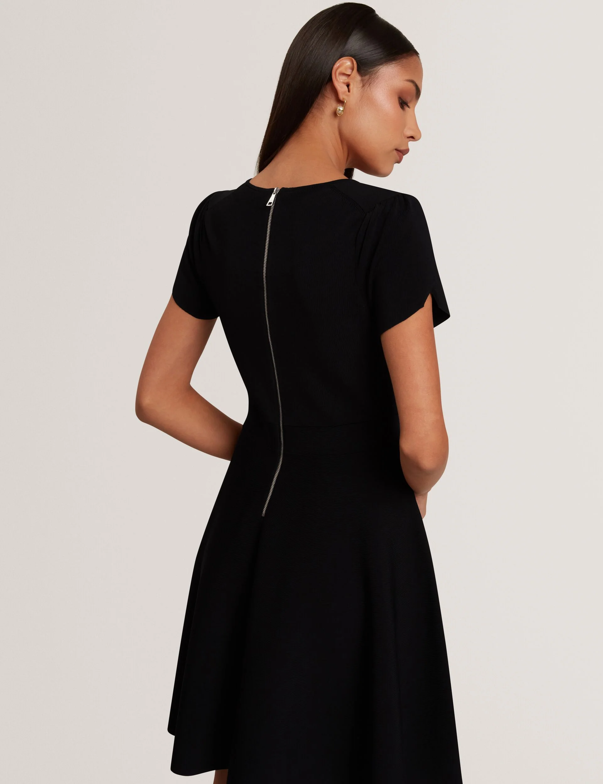 RONELLA | BLACK