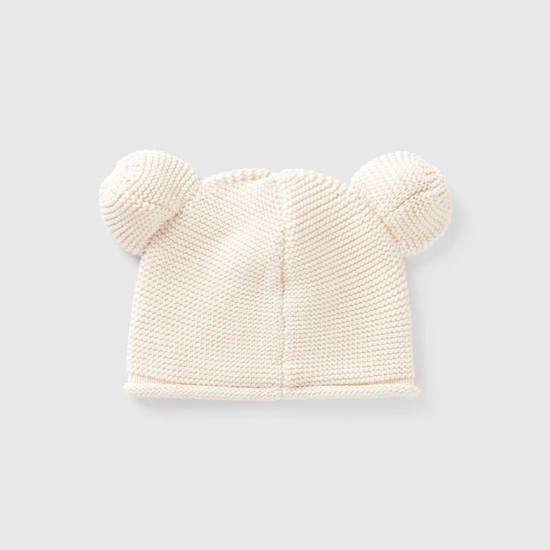 Tricot hat with applique