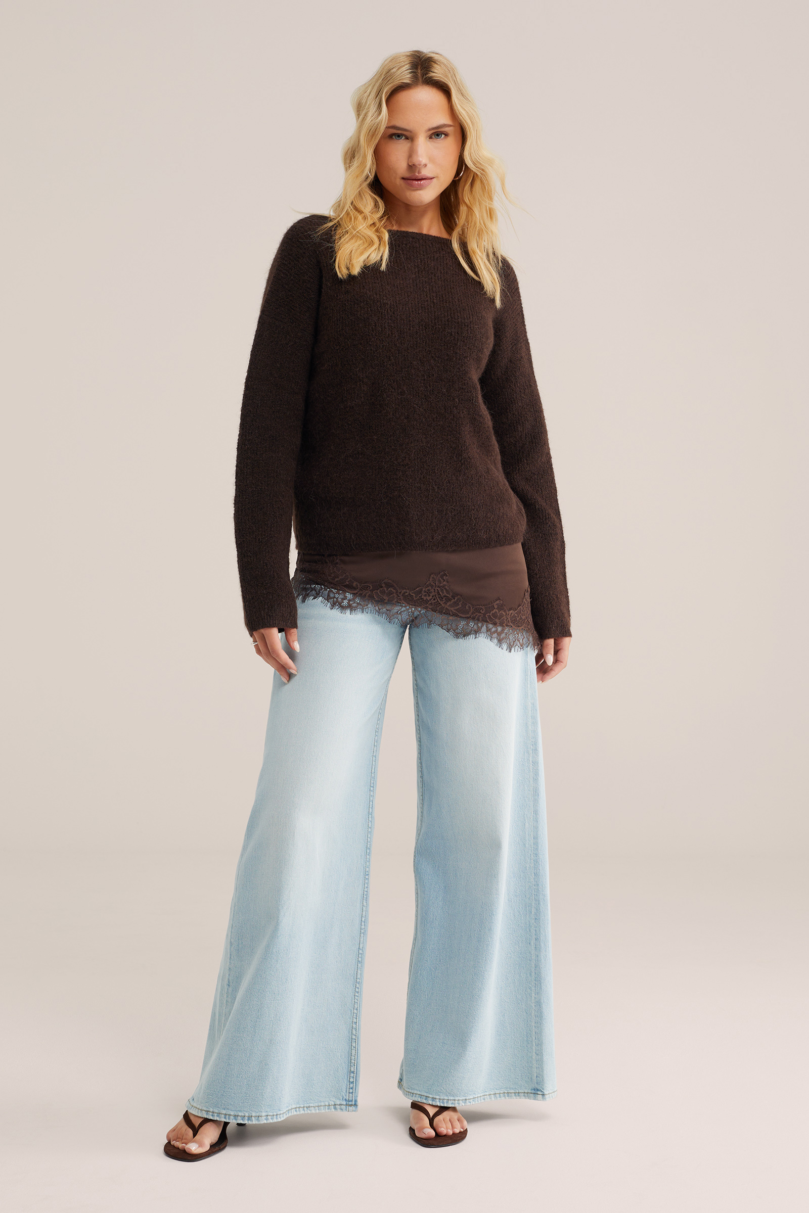 Dames asymmetrisch singlet met kant