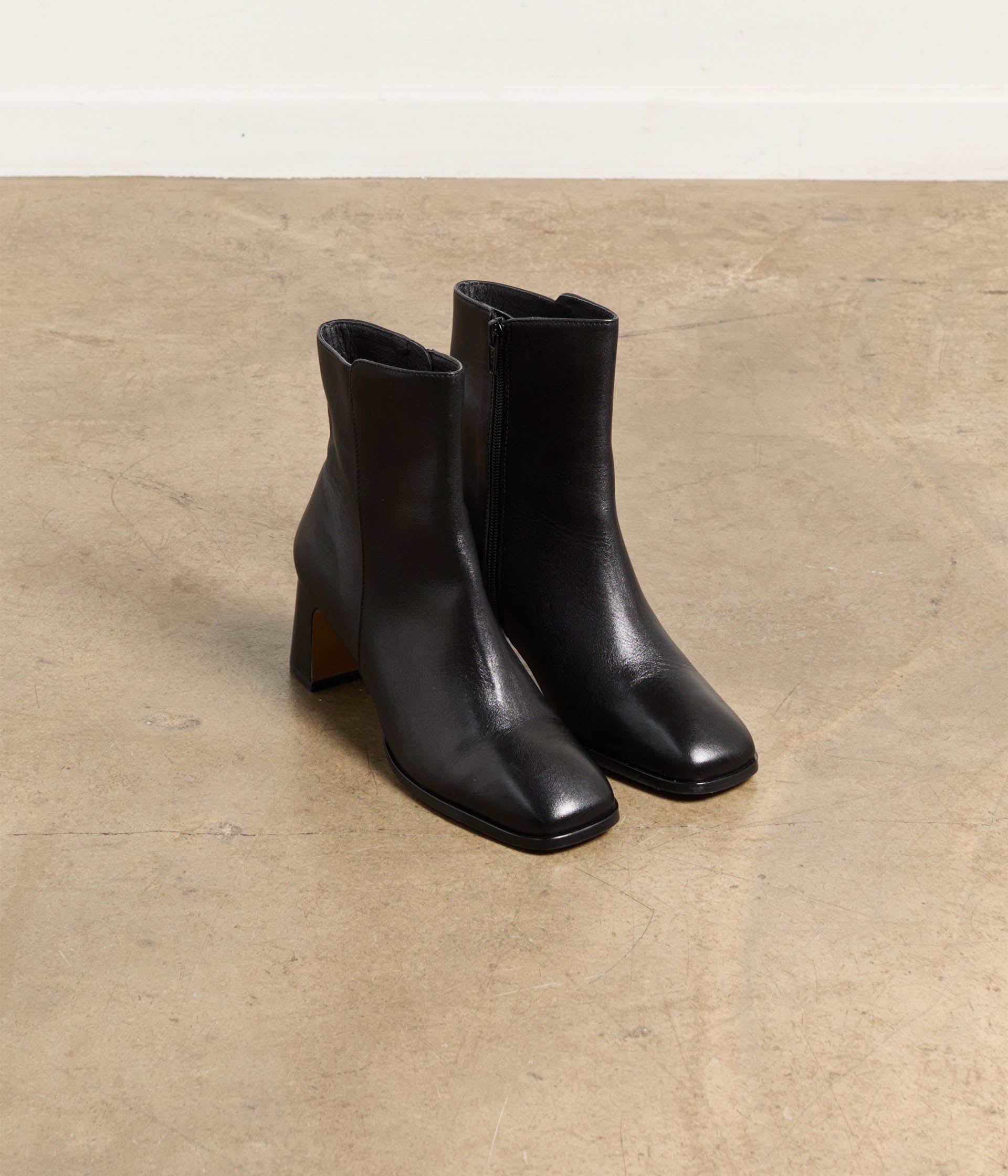 Boots en cuir noir Colomba