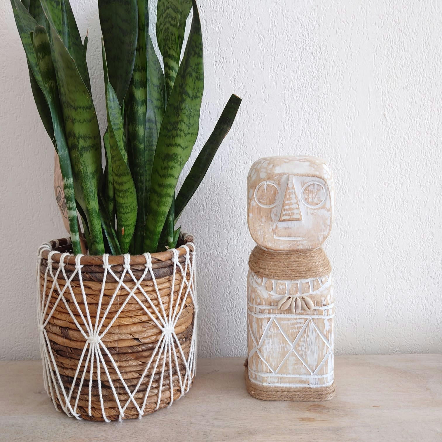 BALIRA - Statue décorative en bois sculpté, beige/blanc H24 cm