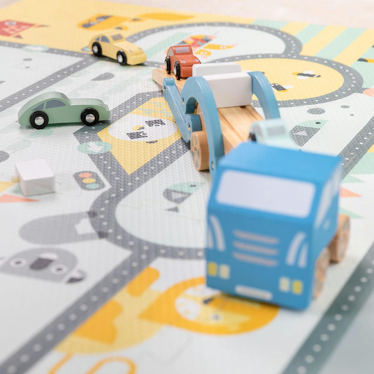 - Camion bébé multicolore multi-positions en bois naturel