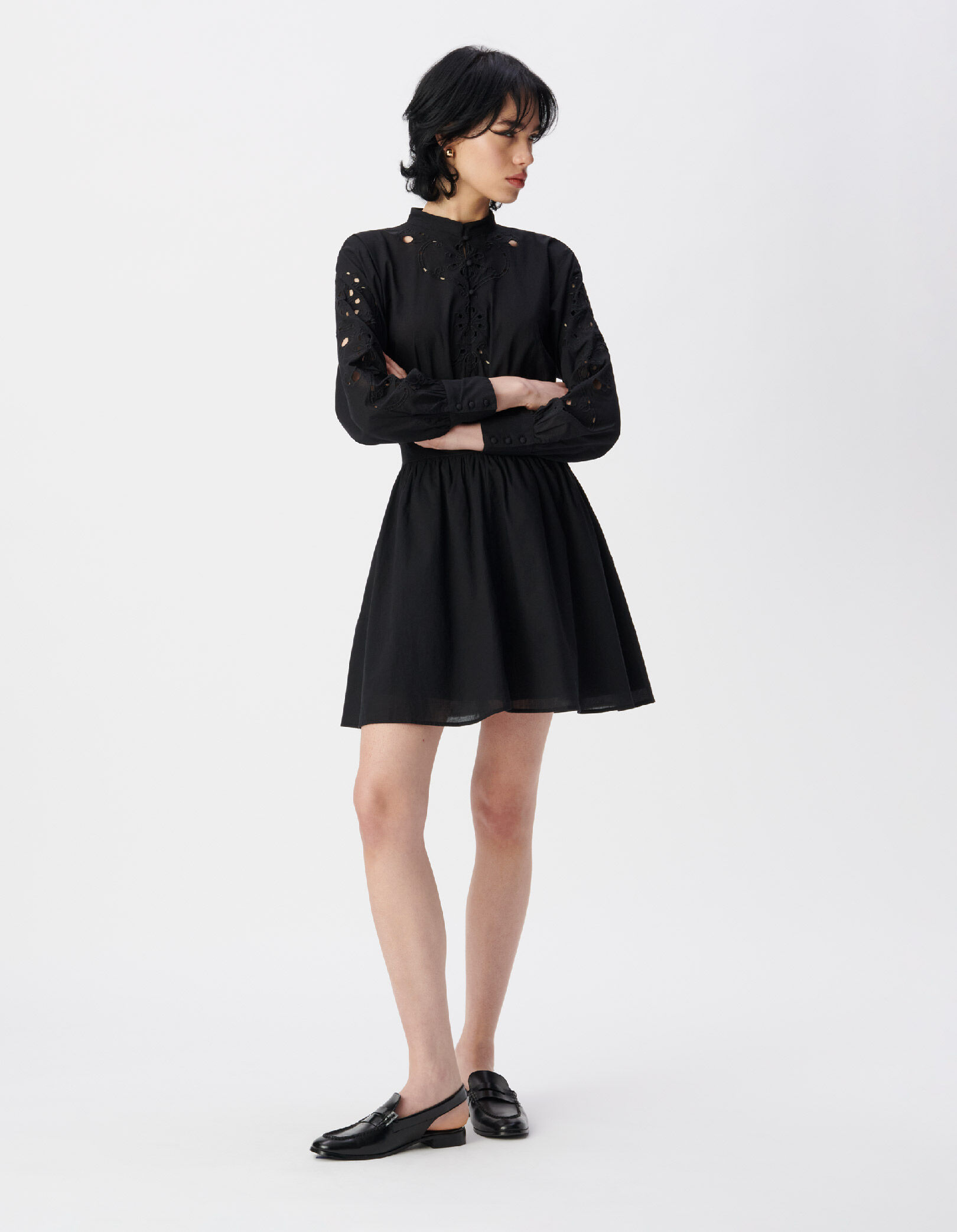 Robe courte noire voile de coton brodé Femme