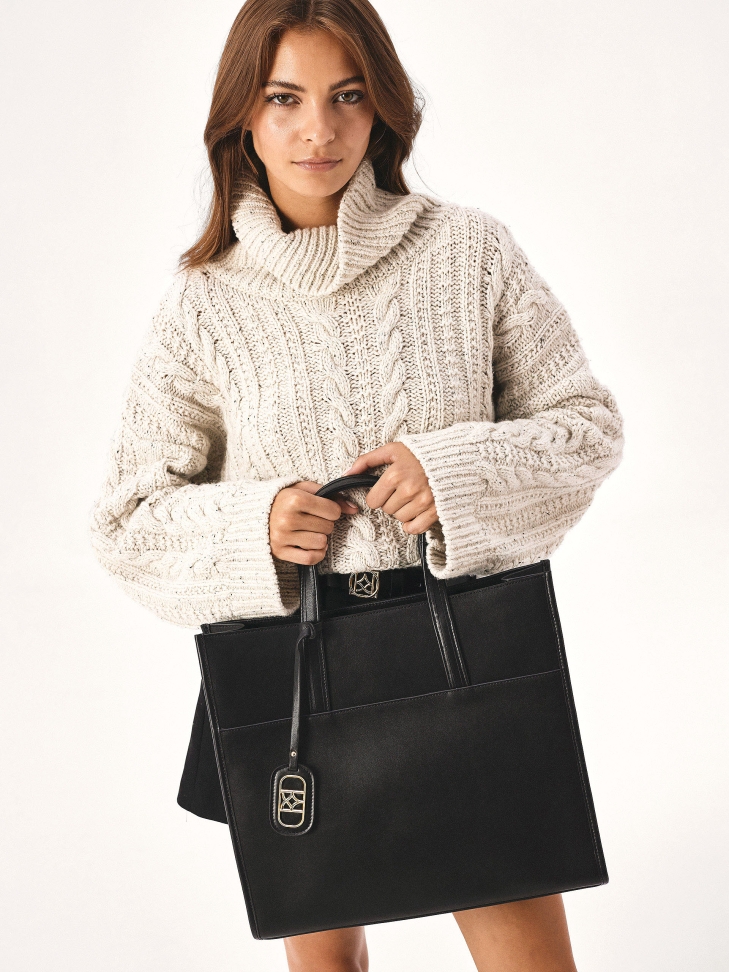 Classic large shoulder bag