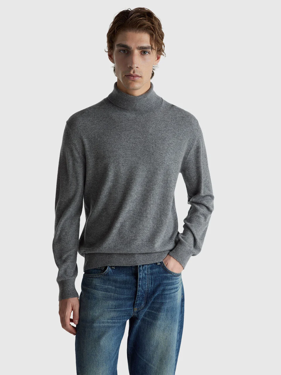 Dark gray turtleneck in pure cashmere