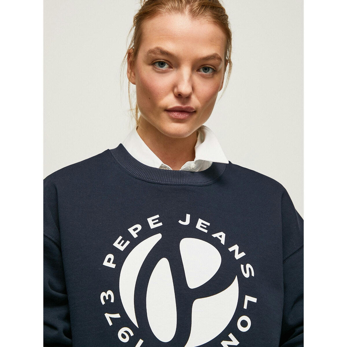 Sweat col rond, logo devant