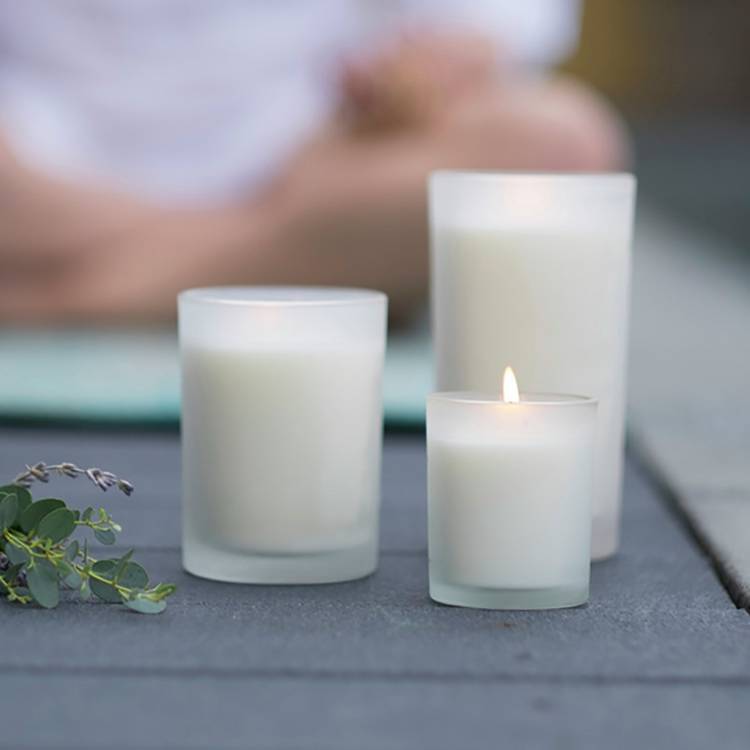 Chesapeake Bay Candle - Cashmere Jasmine
