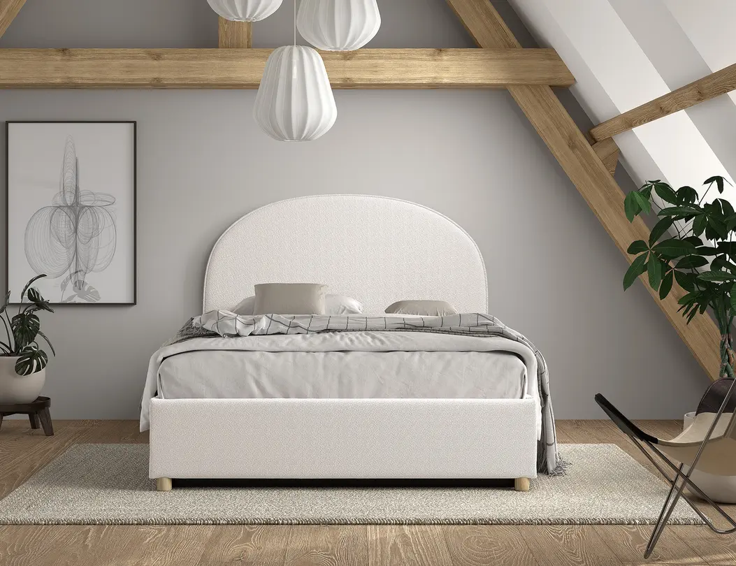 Bett Moon