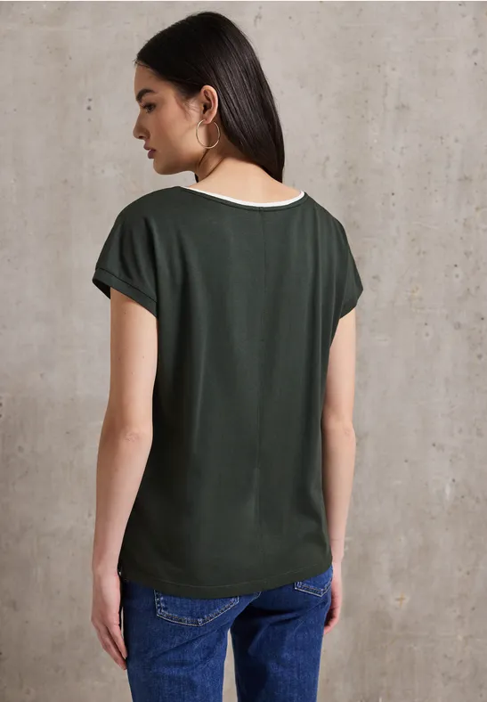 Shirt mit farbigem Kragen