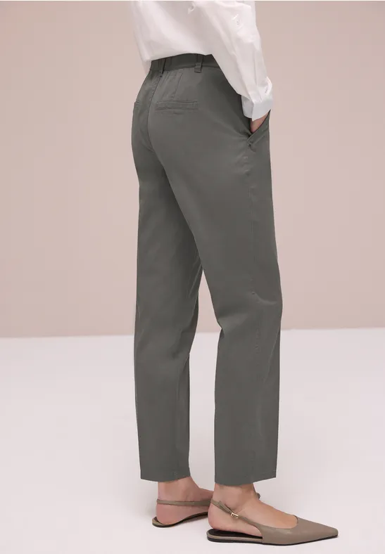 Chino im Casual Fit in softer Qualität