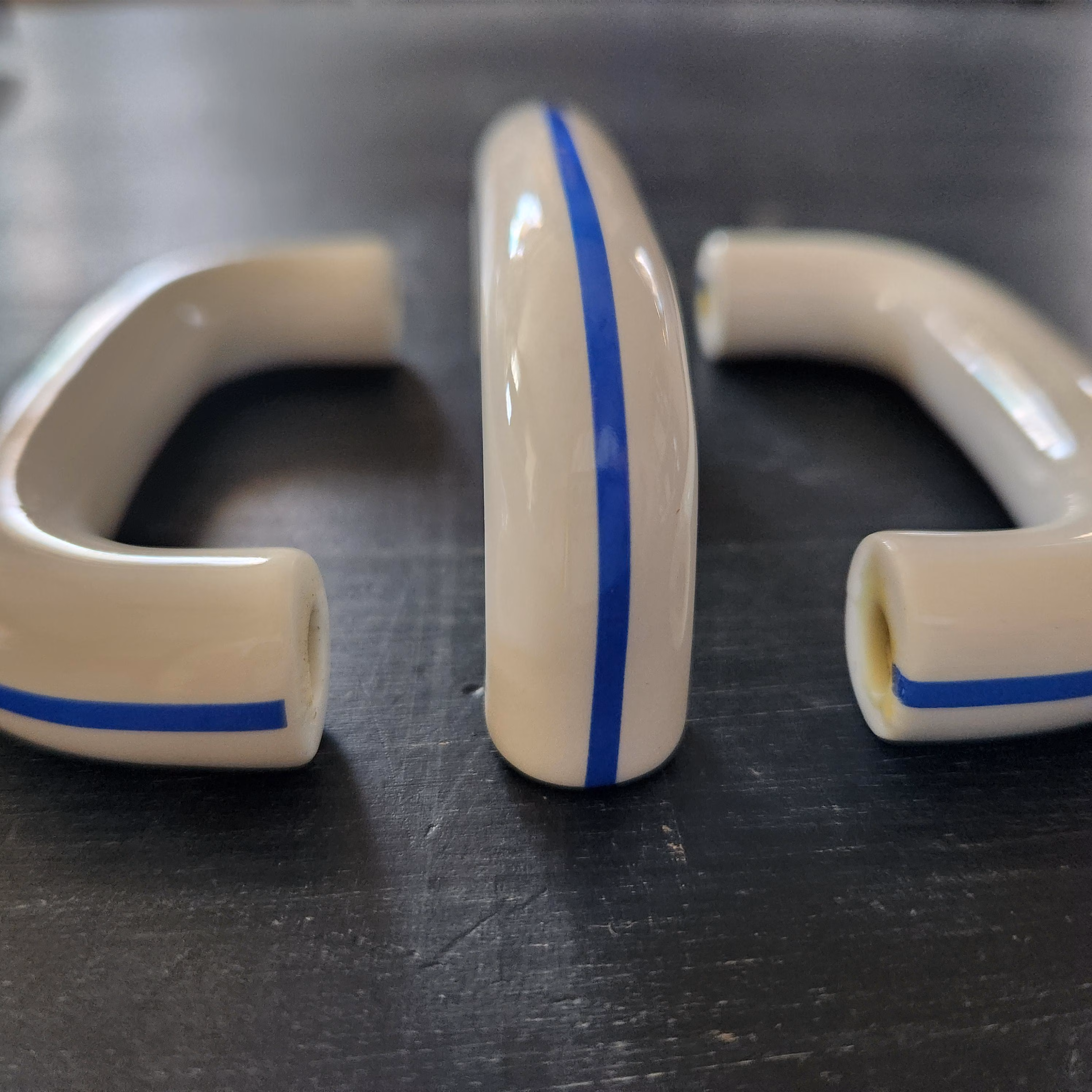 NOS 1 x Vtg Porcelain Drawer Pull 3