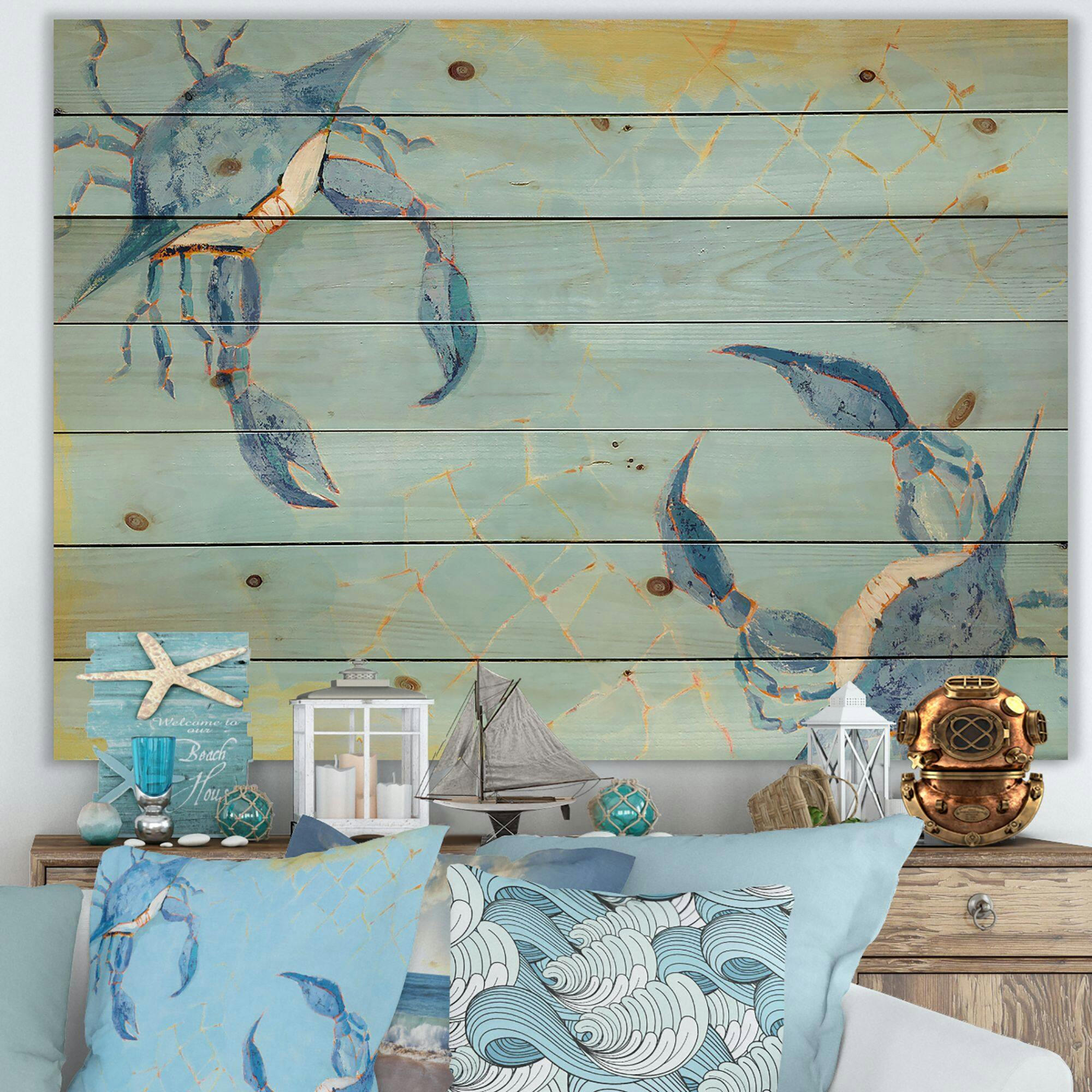 Designart 'Crab Battle' Coastal Canvas Print Wall Art on Natural Pine Wood, 20-in x 15-in