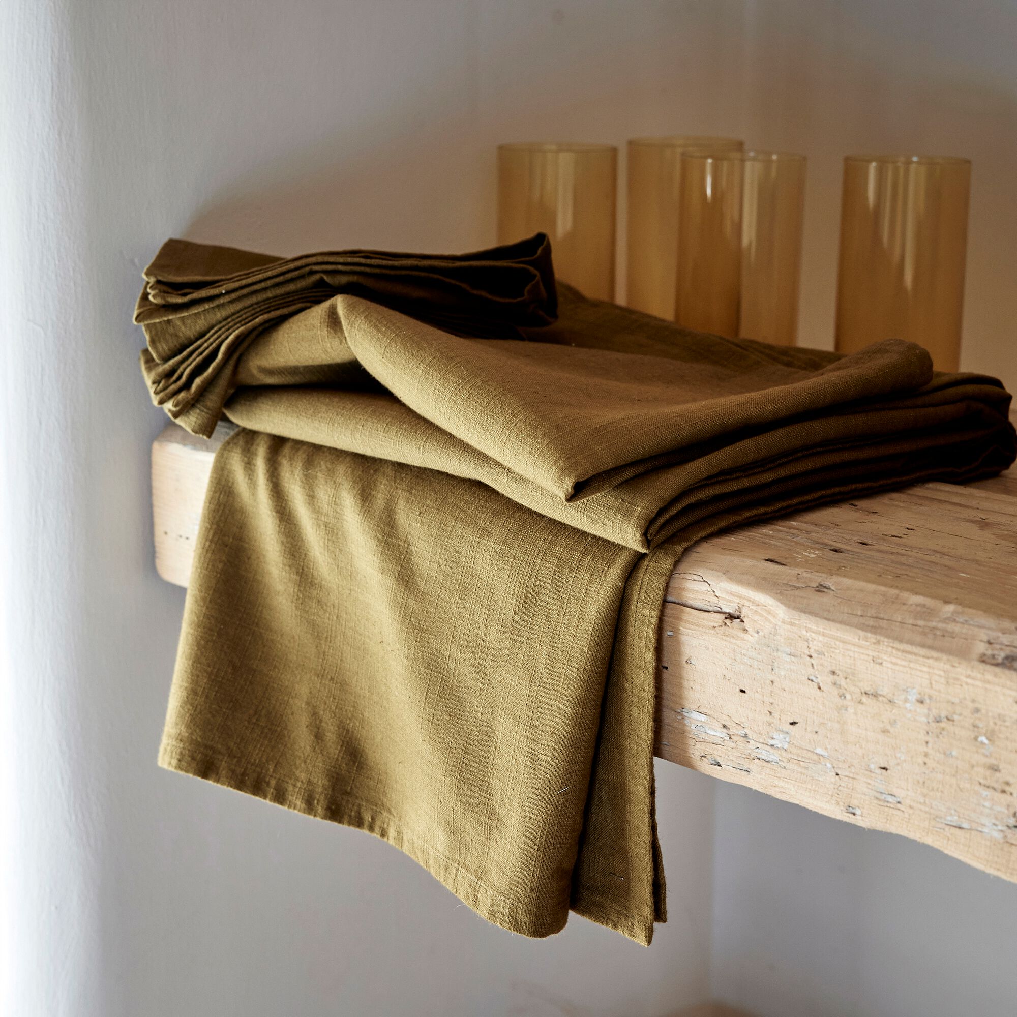LANIS - Nappe en coton 150x250cm - vert mousse