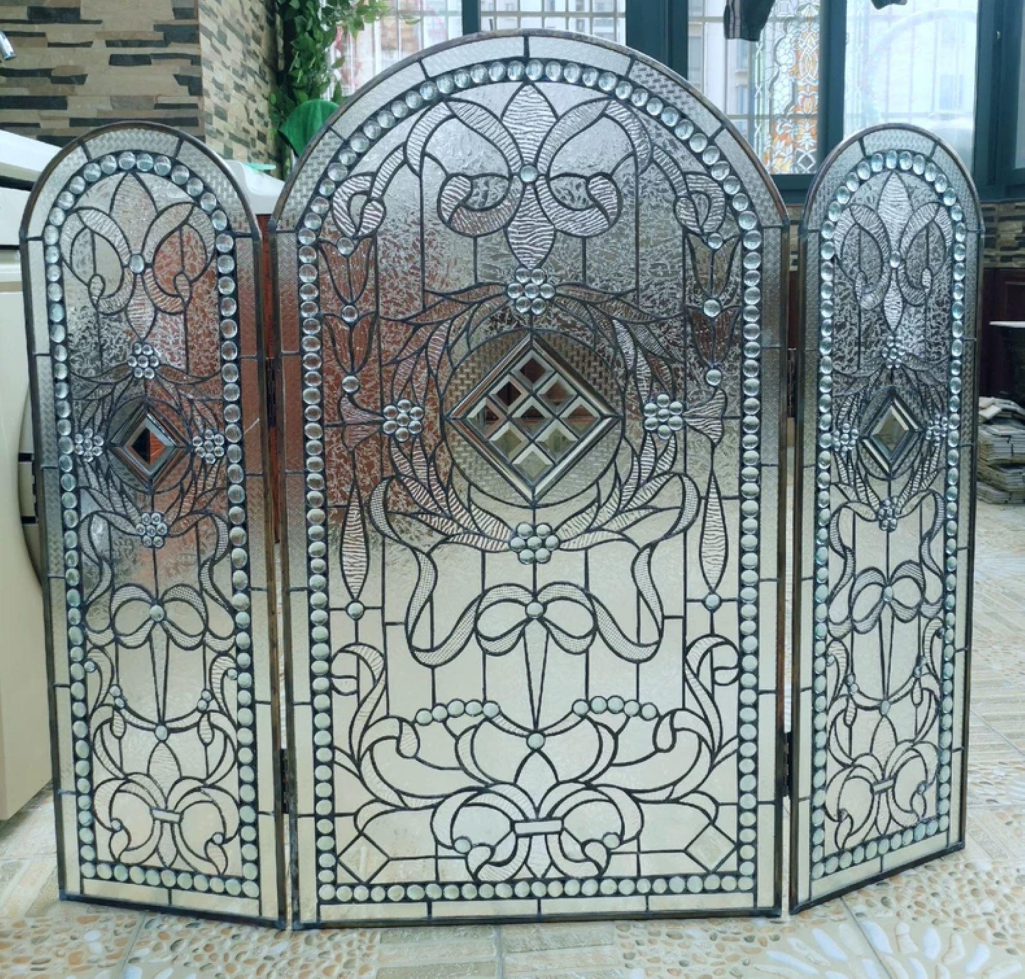 European and American Tiffany glass fireplace screen
