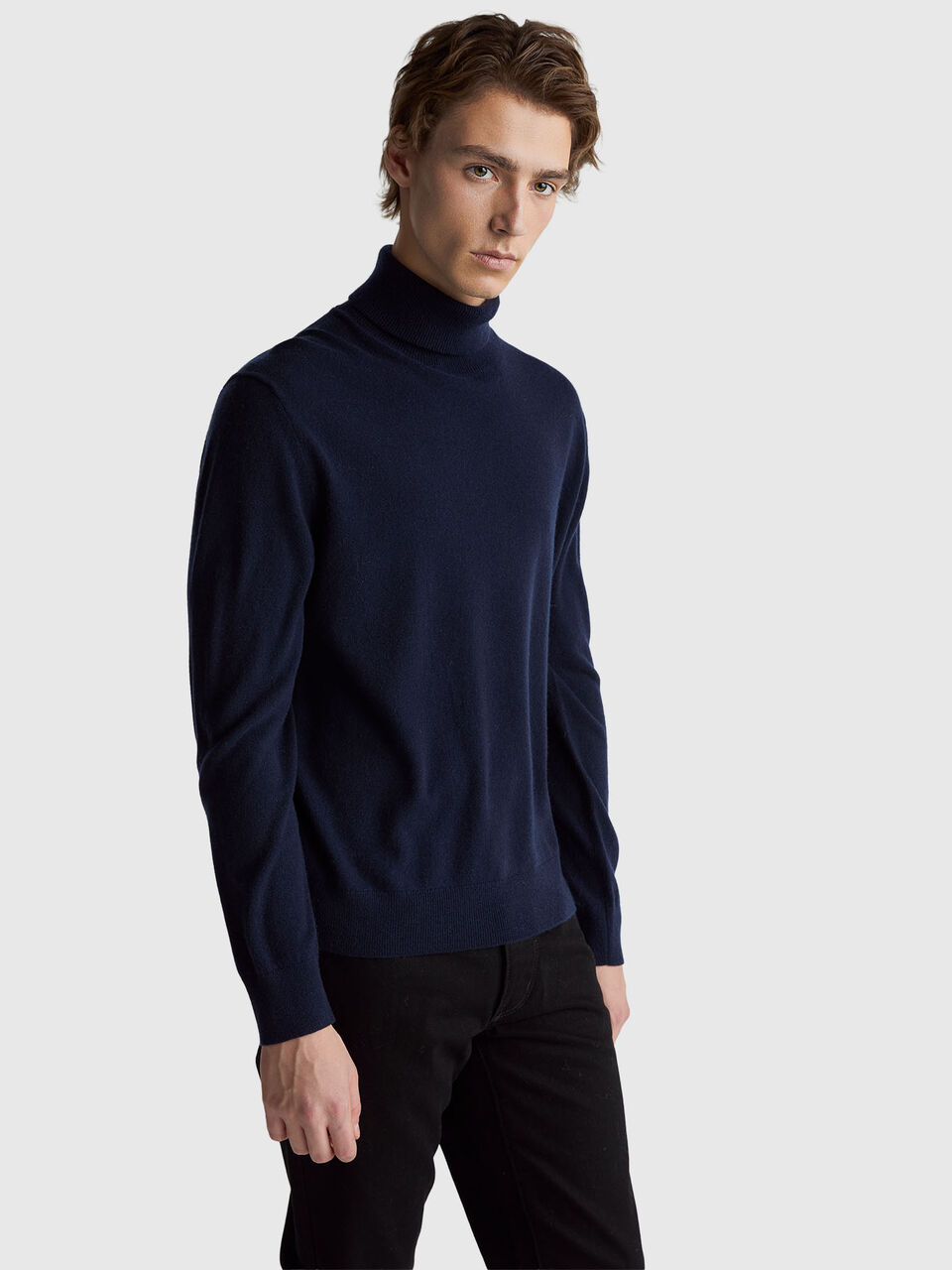 Midnight blue turtleneck in pure cashmere