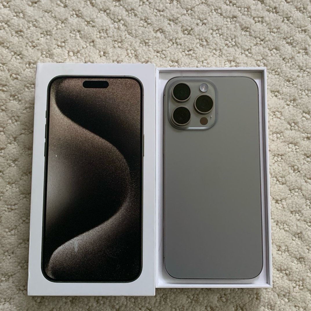 Brand New iPhone 15 Pro Max Natural Titanium 256GB Unlocked with Sim Tray