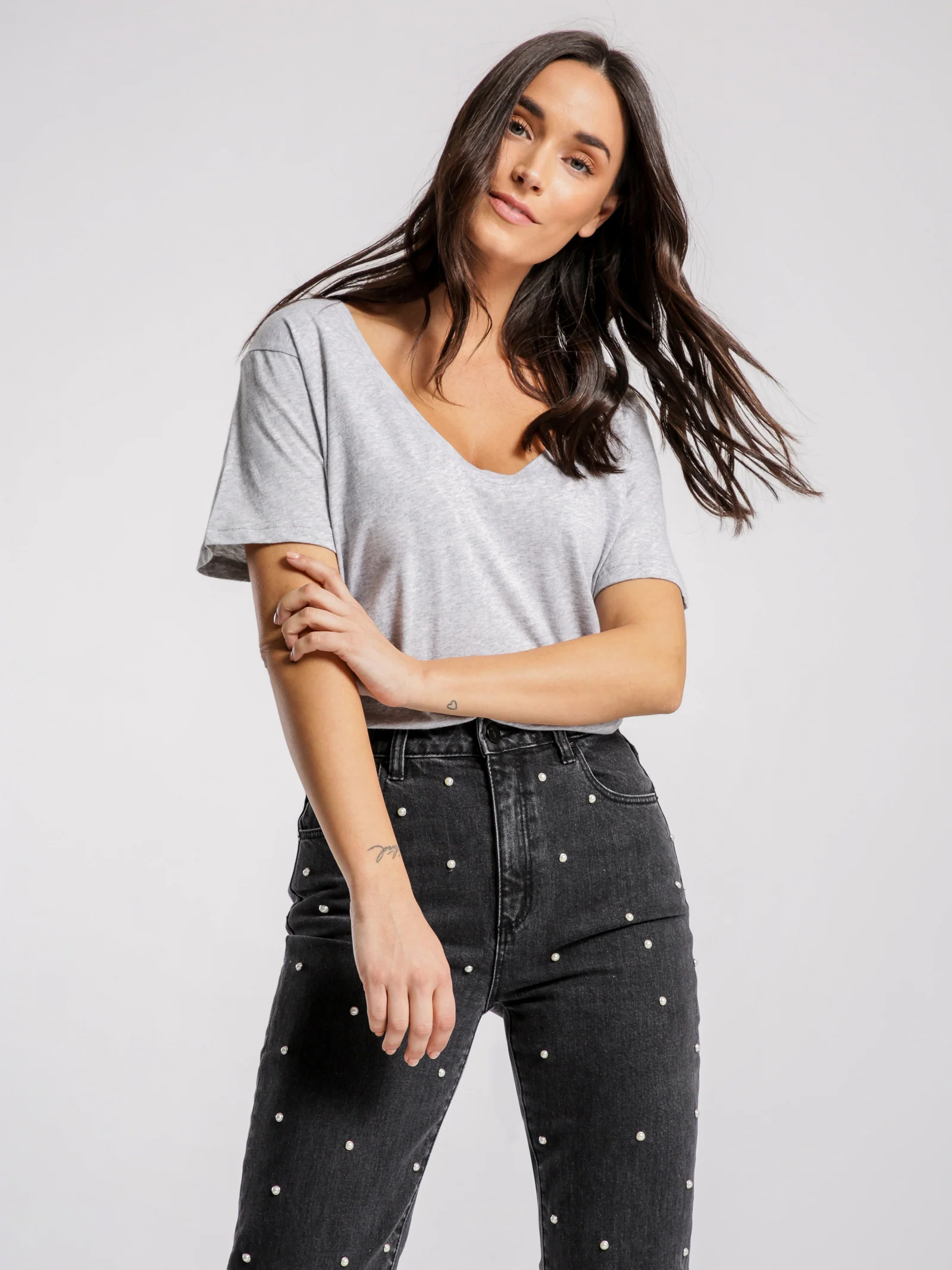 Blake Basic V Neck T-Shirt