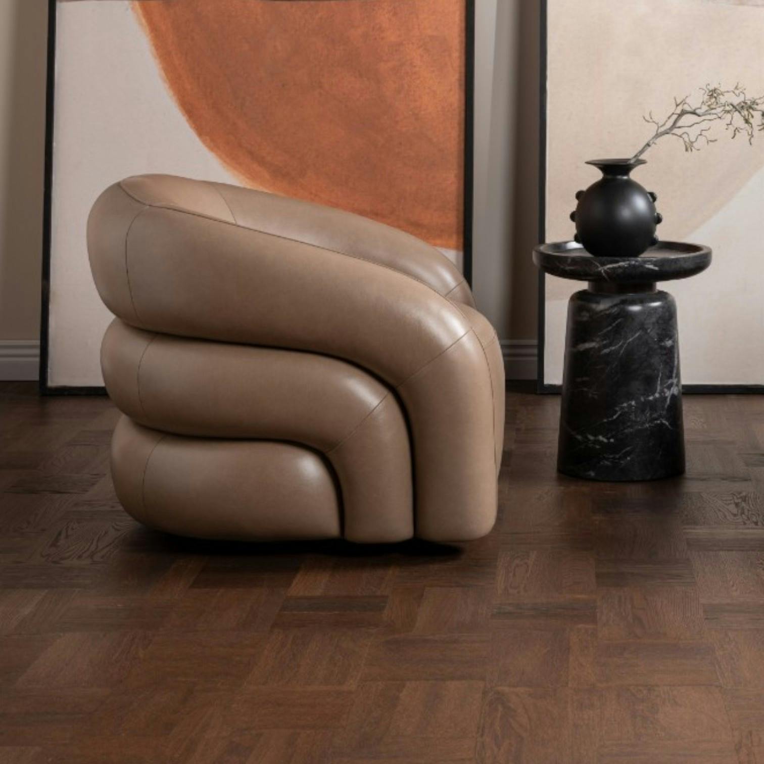 Fauteuil en cuir taupe pivotant BRADFORD