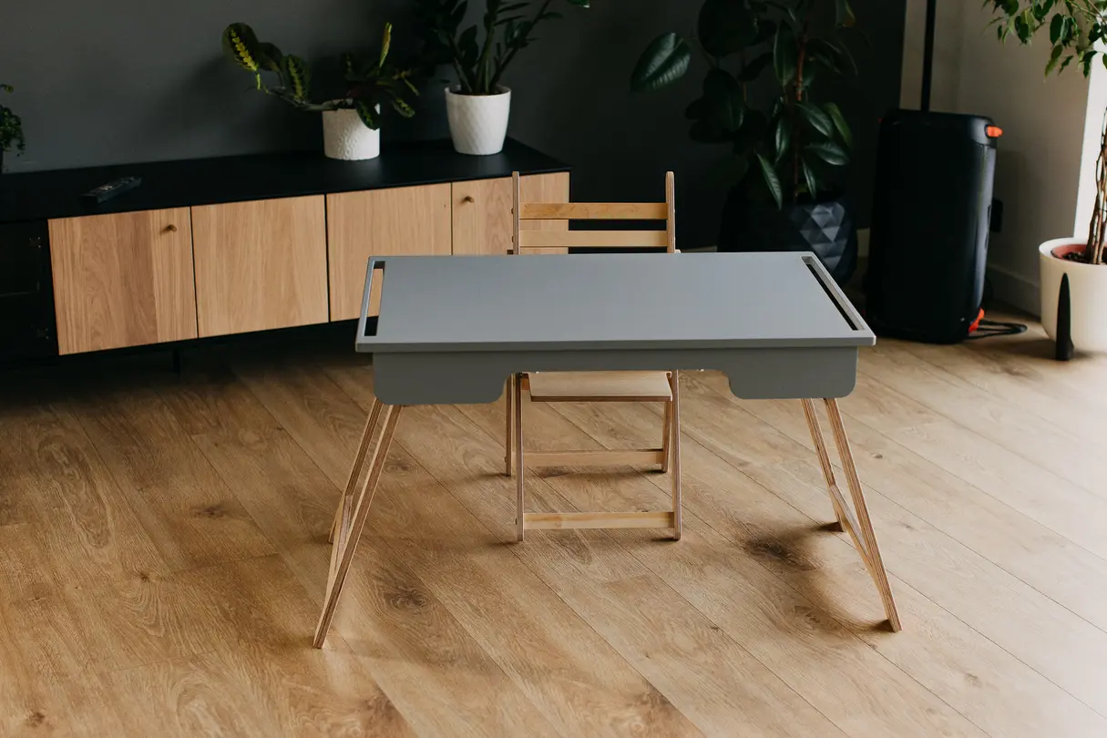 Sinnestisch/Spieltisch Rauna