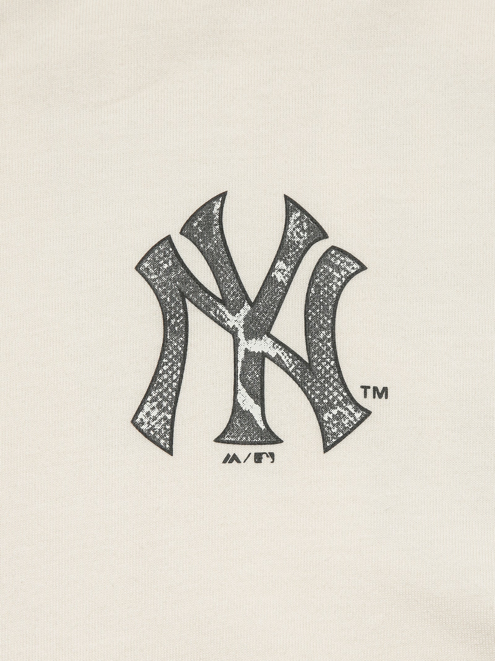 NY Yankees Long Sleeve Animal T-Shirt