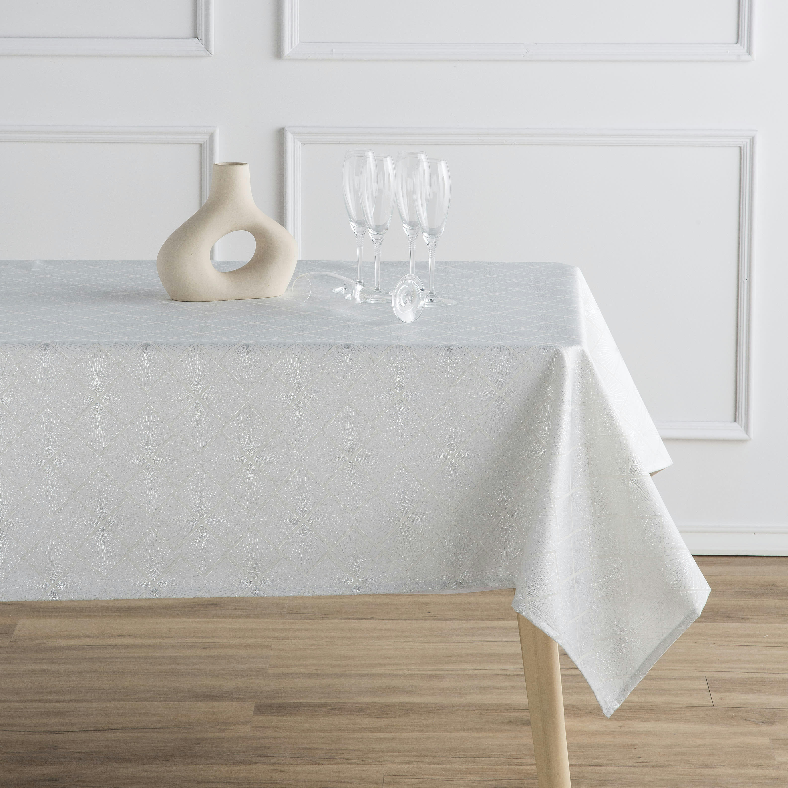 NIDO BLANCO - Nappe tissée jacquard blanc avec traitement anti-taches 150x150 cm