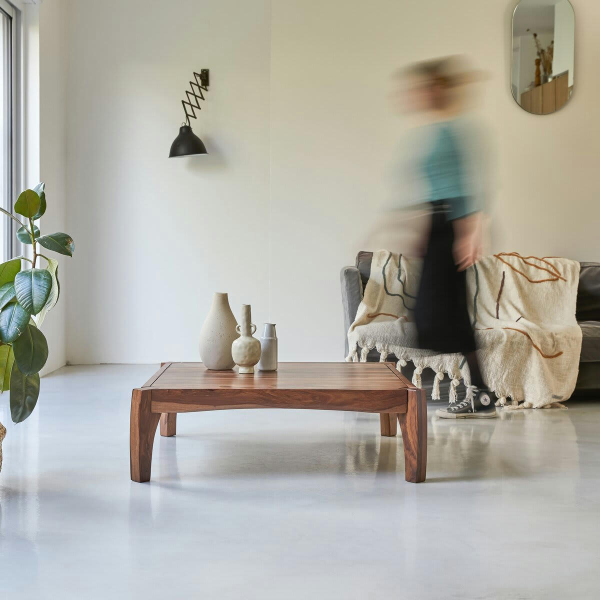 LUNA - Table basse en palissandre massif