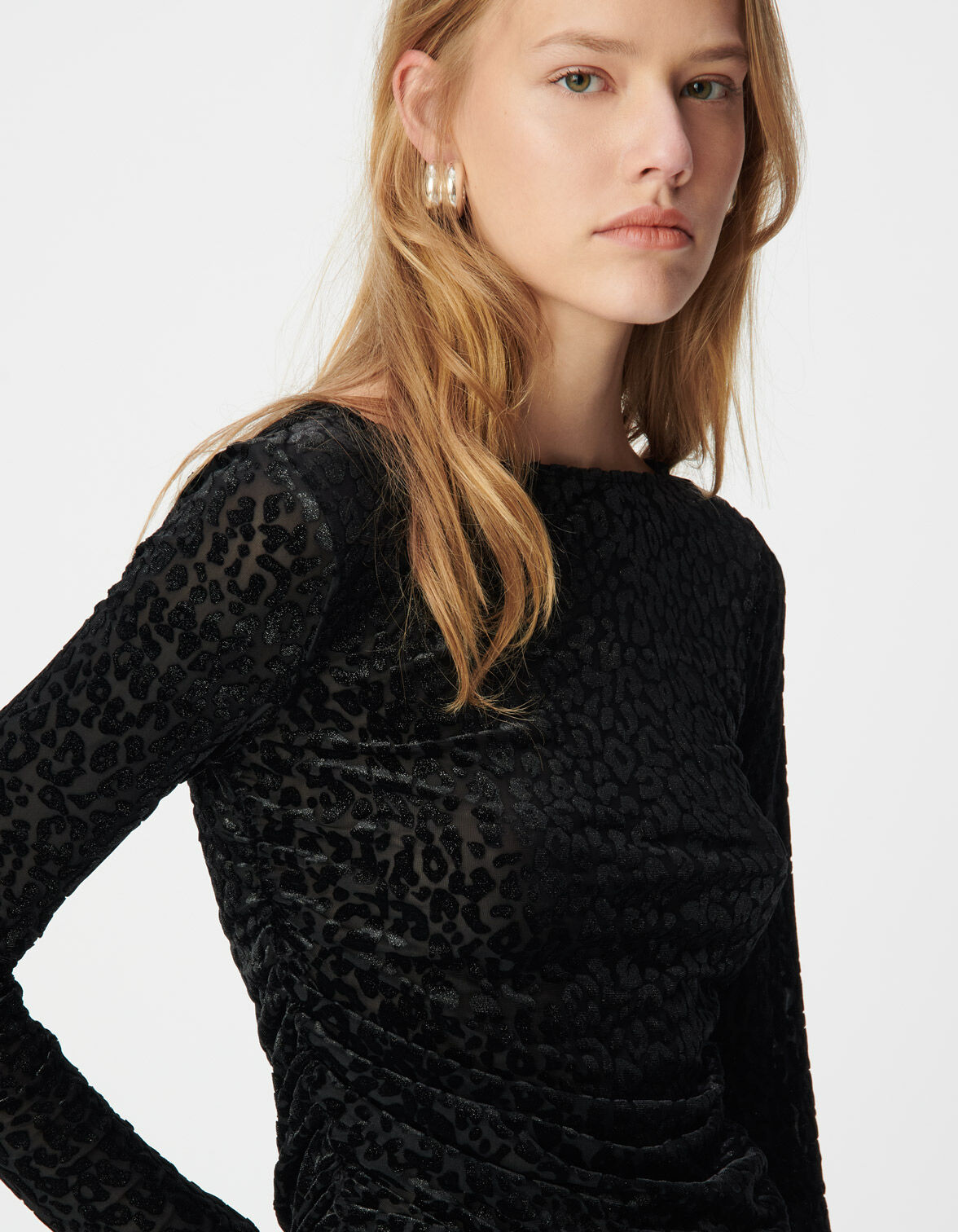 Tee-shirt noir velours motif léopard Femme