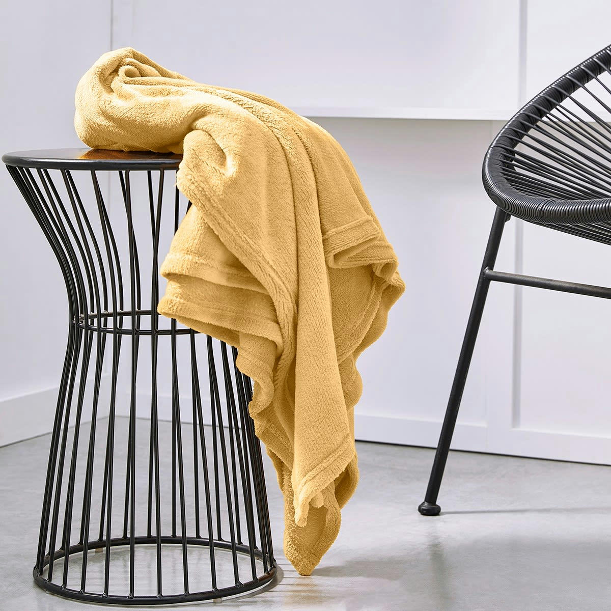 ESSENTIAL - Plaid uni en Polyester Jaune 125x150 cm