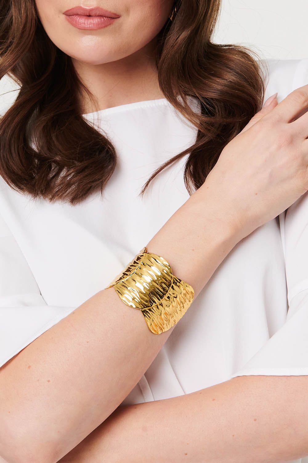 Izabel London Hammered Texture Metallic Wide Bracelet