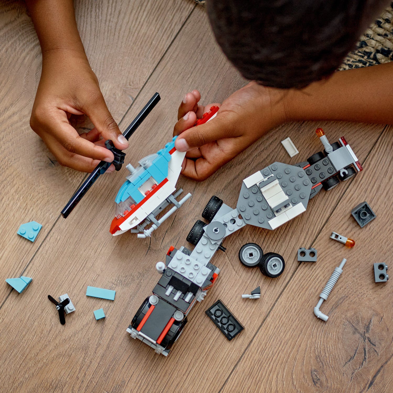 Autocarro con elicottero Lego Creator