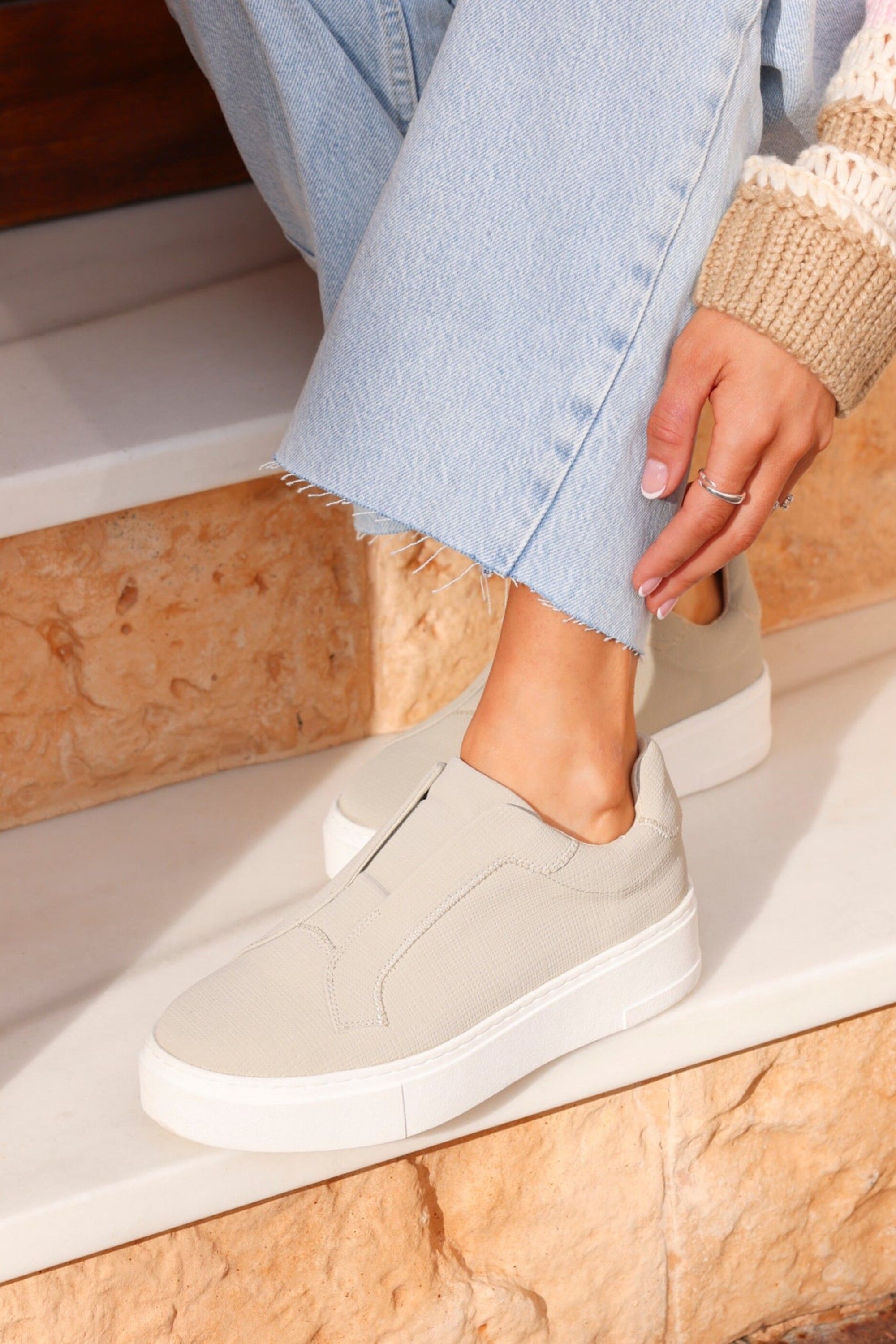 Linzi Henley Taupe Textured Platform Trainers