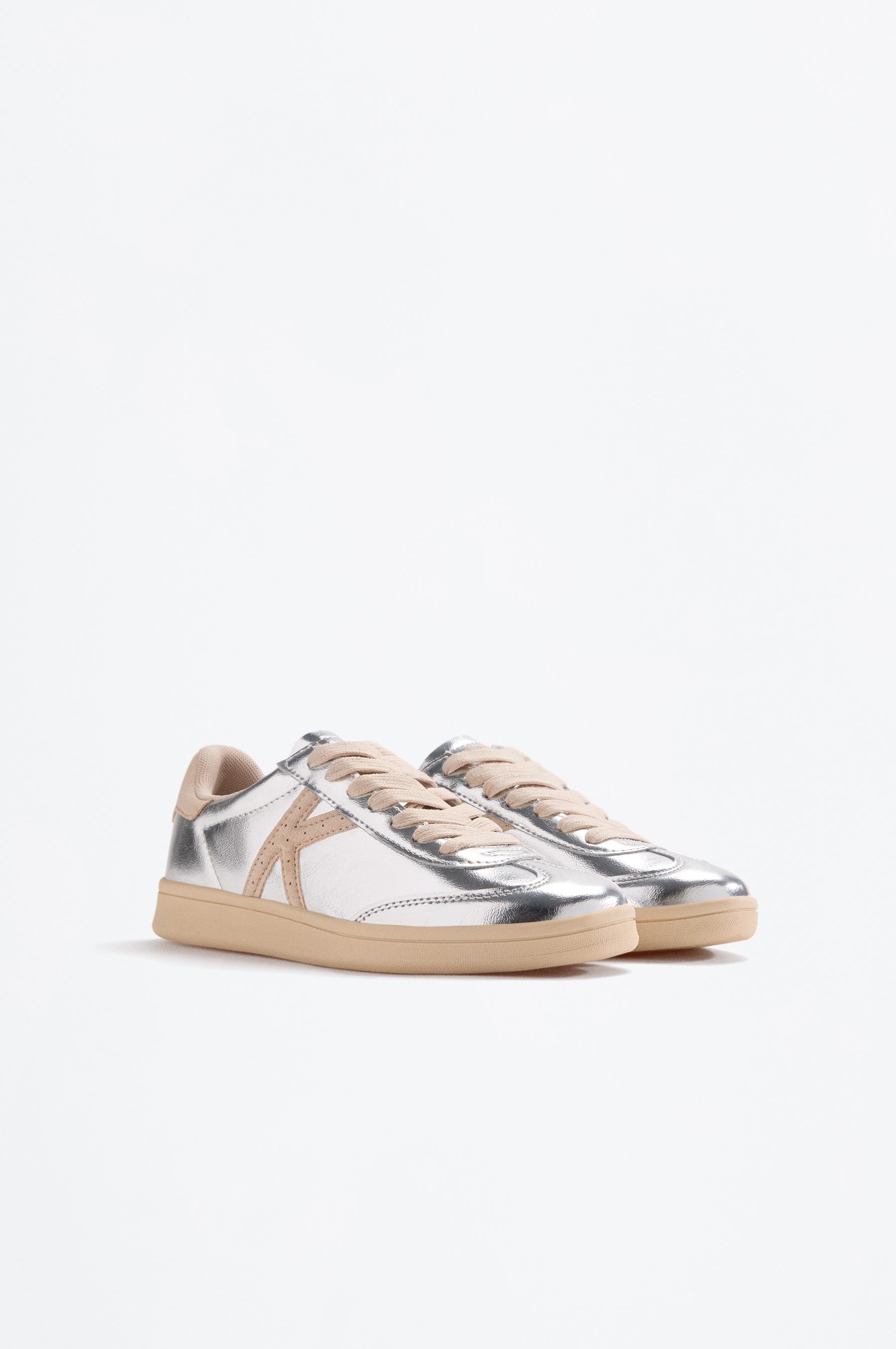 ZAPATILLA KELME METALIZADA