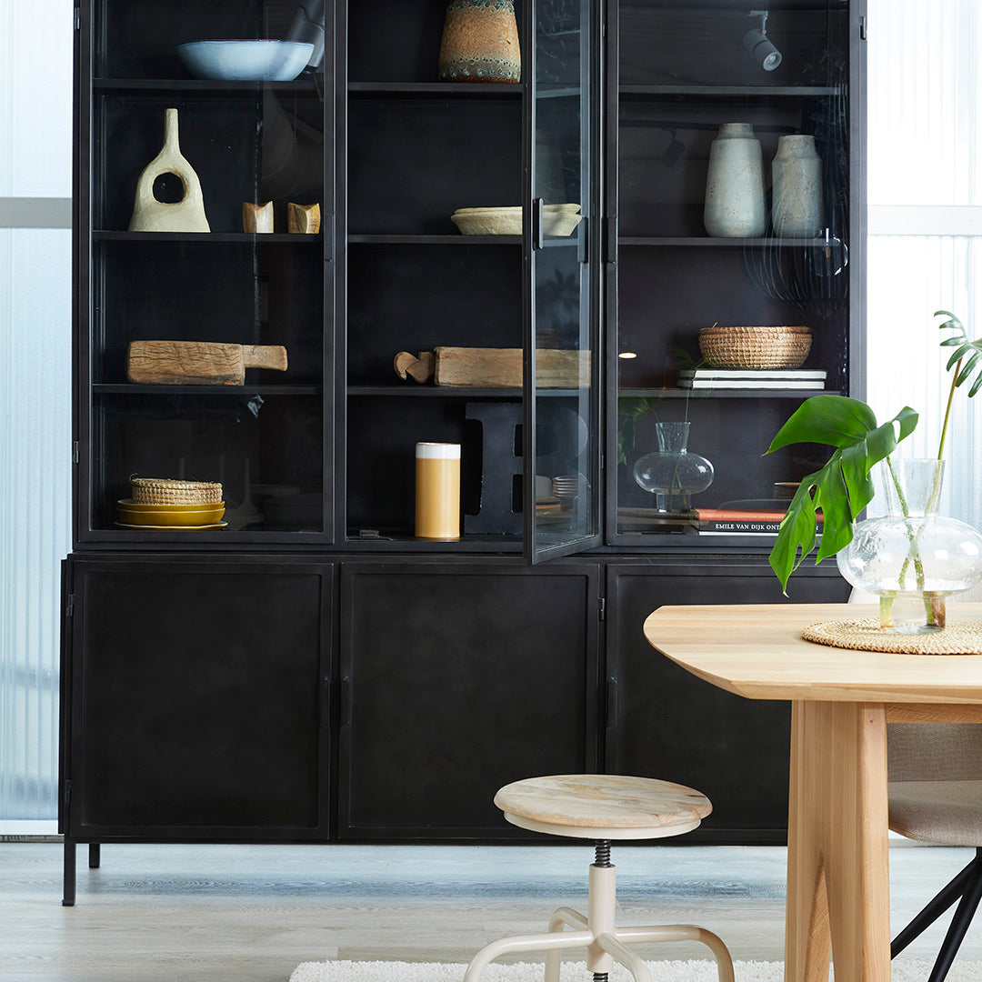 New Routz Garland Vitrinekast 6-deurs - Zwart