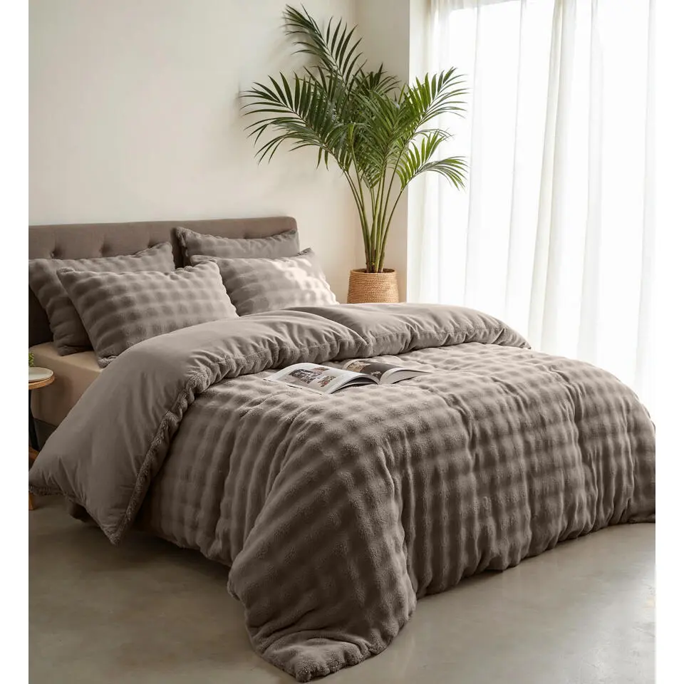 Dekbedovertrek 200x220 �?Pompom Design & Warm Flanel Fleece - Taupe