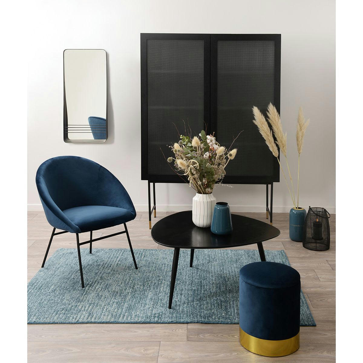 NEO - Table basse noire pieds en hêtre laqué