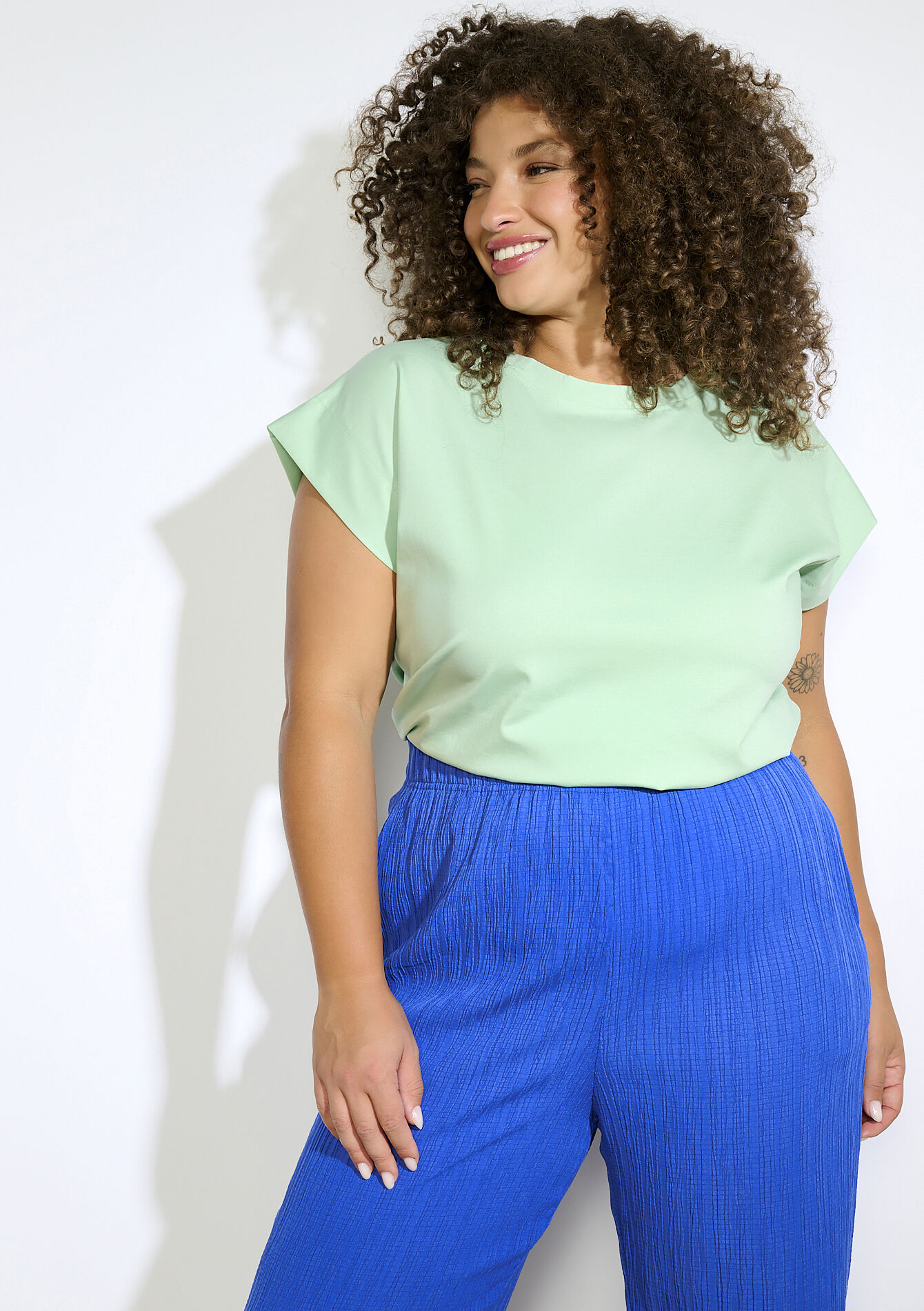 T-shirt met kapmouwen